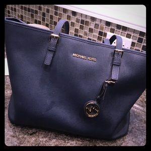 Jet set multi function tote